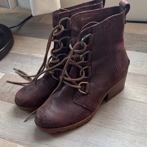 Women's Brown Lace-Up Ankle Boots